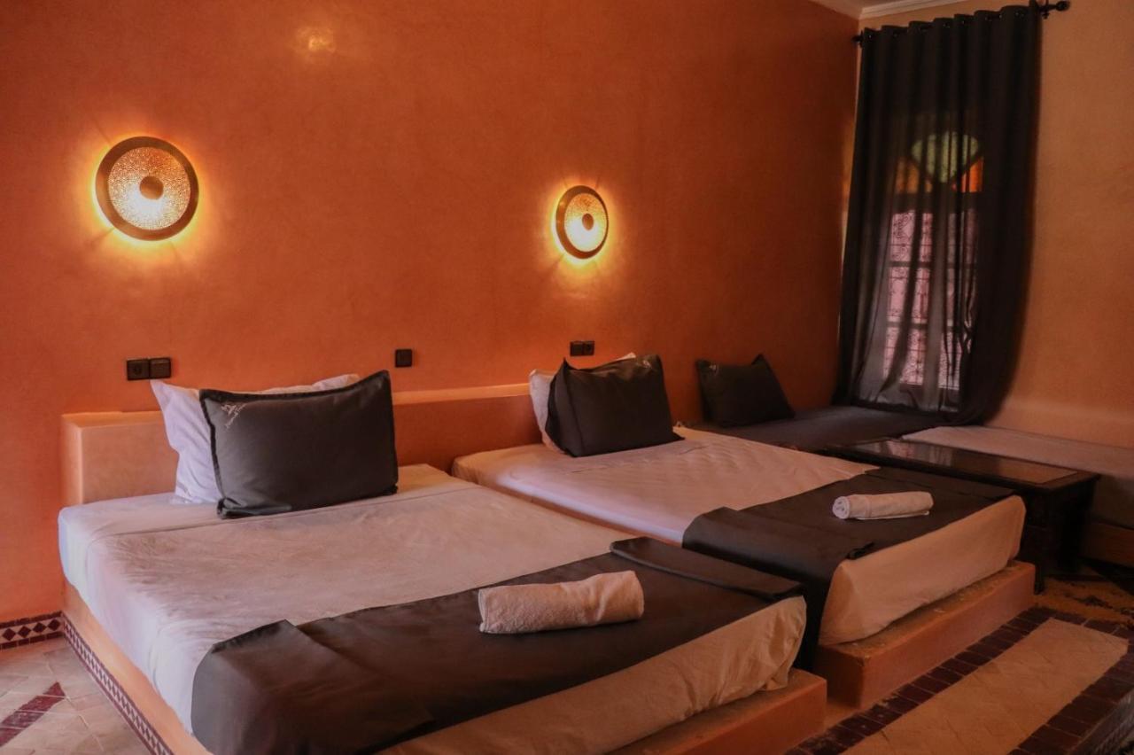 Nomad Palace 메르주가 외부 사진