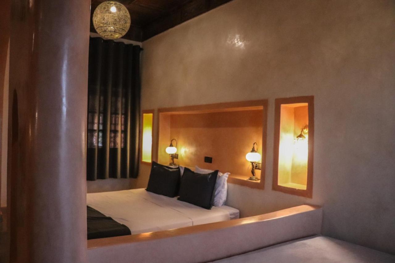Nomad Palace 메르주가 외부 사진