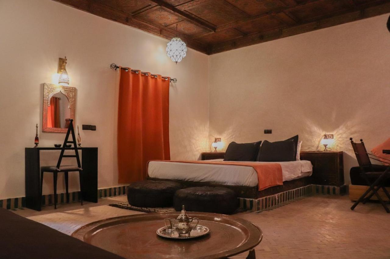 Nomad Palace 메르주가 외부 사진