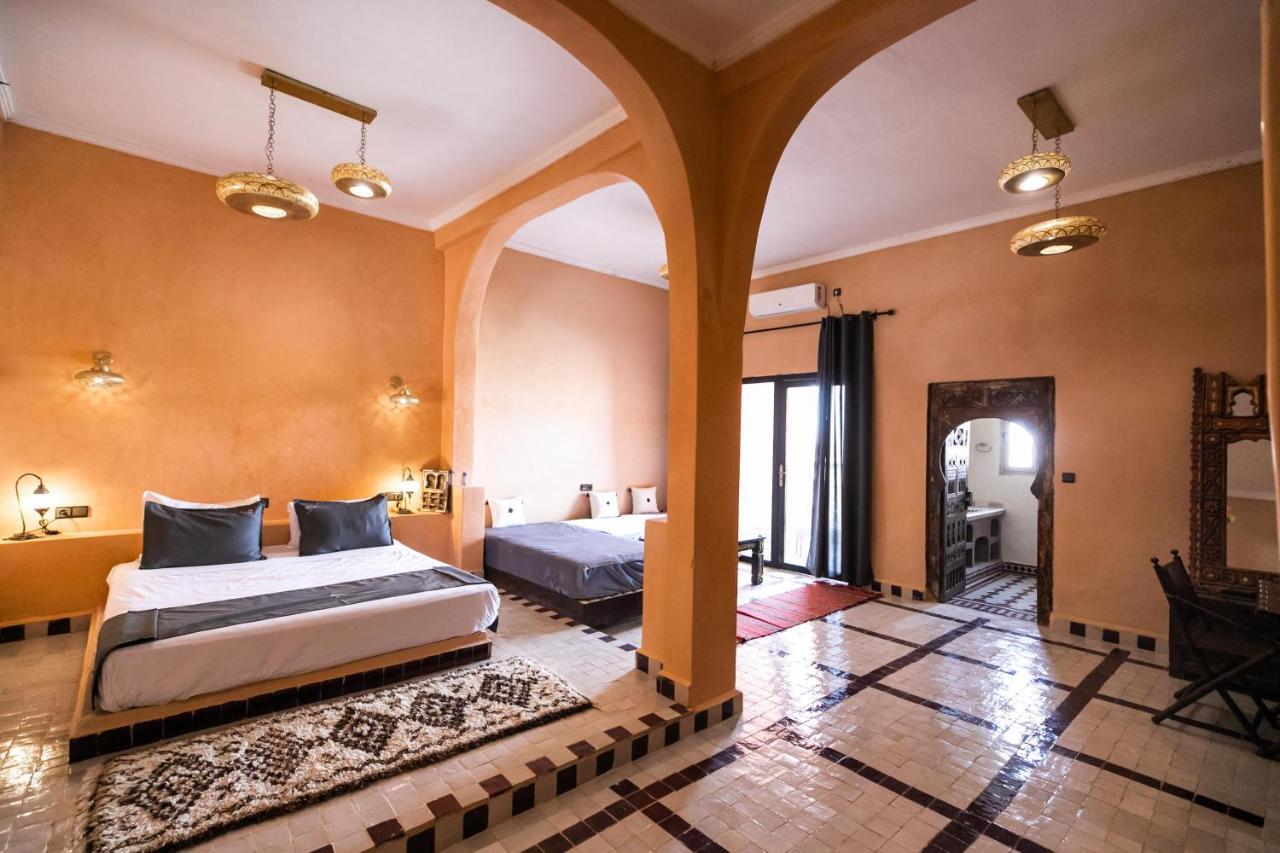 Nomad Palace 메르주가 외부 사진