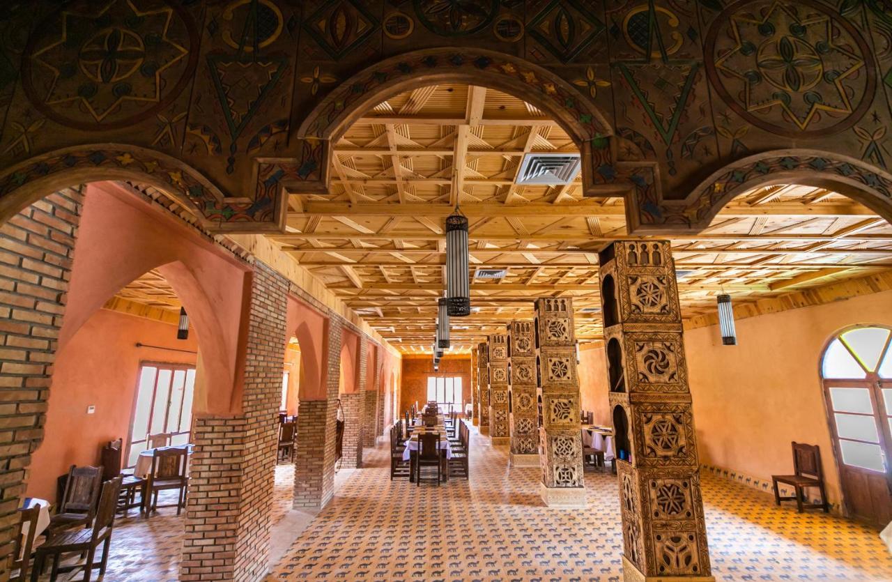 Nomad Palace 메르주가 외부 사진