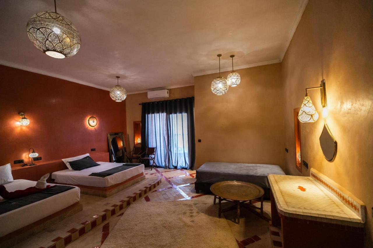 Nomad Palace 메르주가 외부 사진