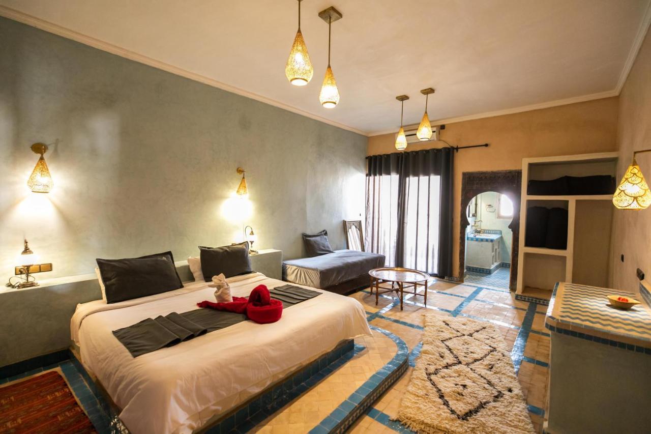 Nomad Palace 메르주가 외부 사진