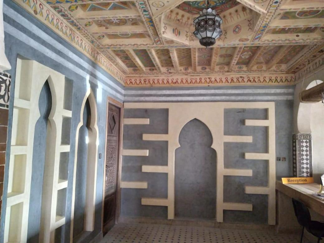 Nomad Palace 메르주가 외부 사진