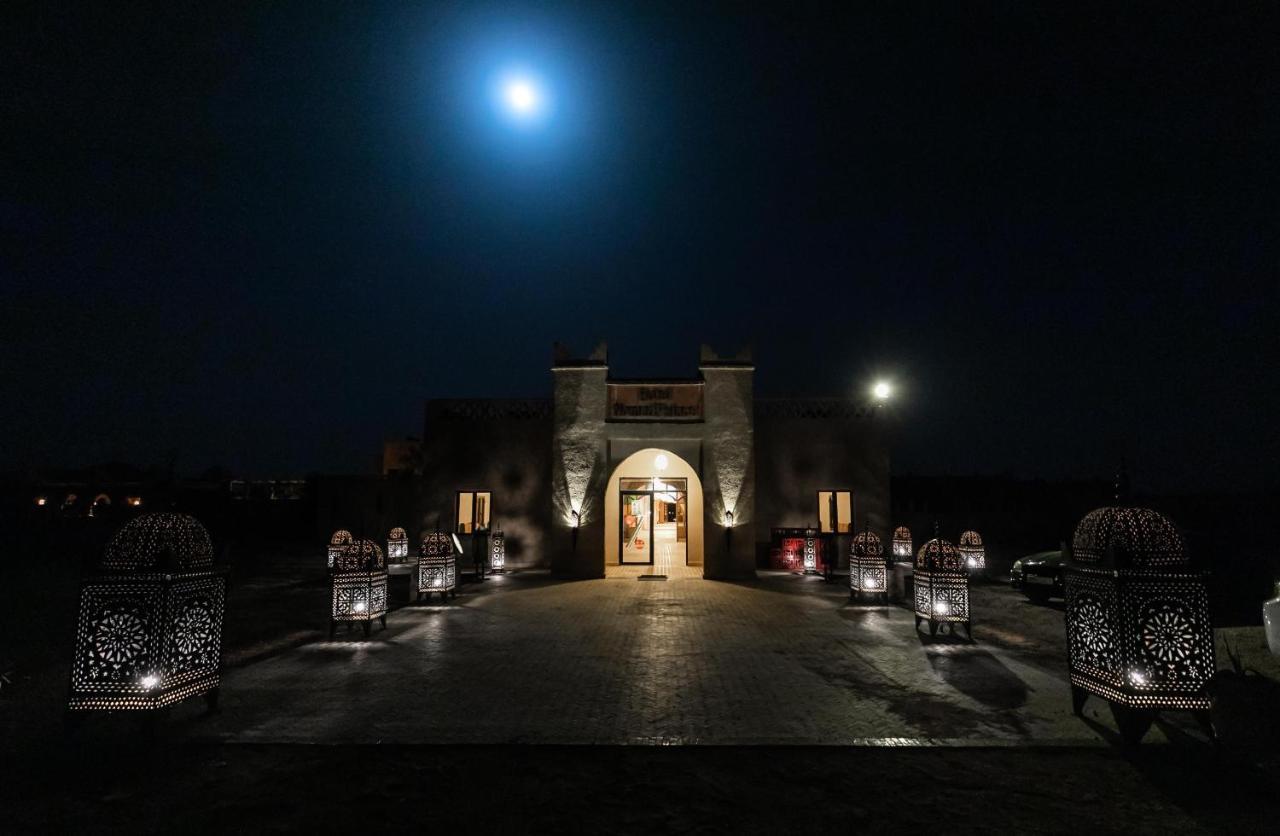 Nomad Palace 메르주가 외부 사진