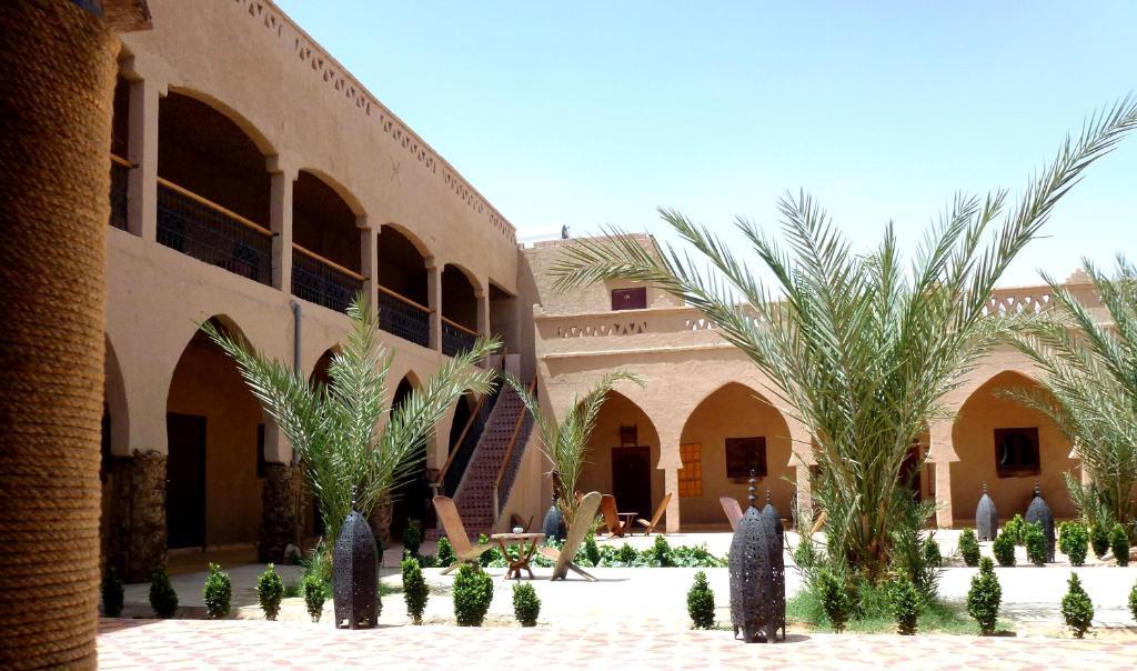 Nomad Palace 메르주가 외부 사진